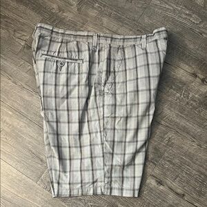 Apt. 9 Gray Plaid Men's Flat Front Shorts